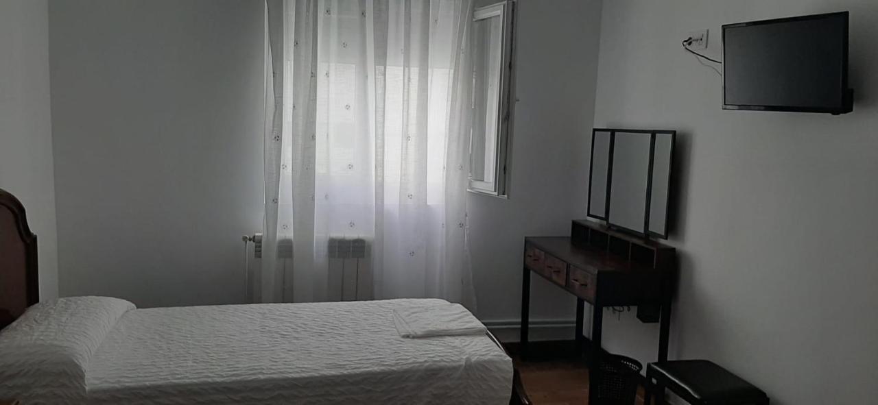 Alojamiento Casa Leon Santona Bagian luar foto
