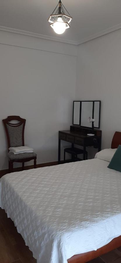 Alojamiento Casa Leon Santona Bagian luar foto
